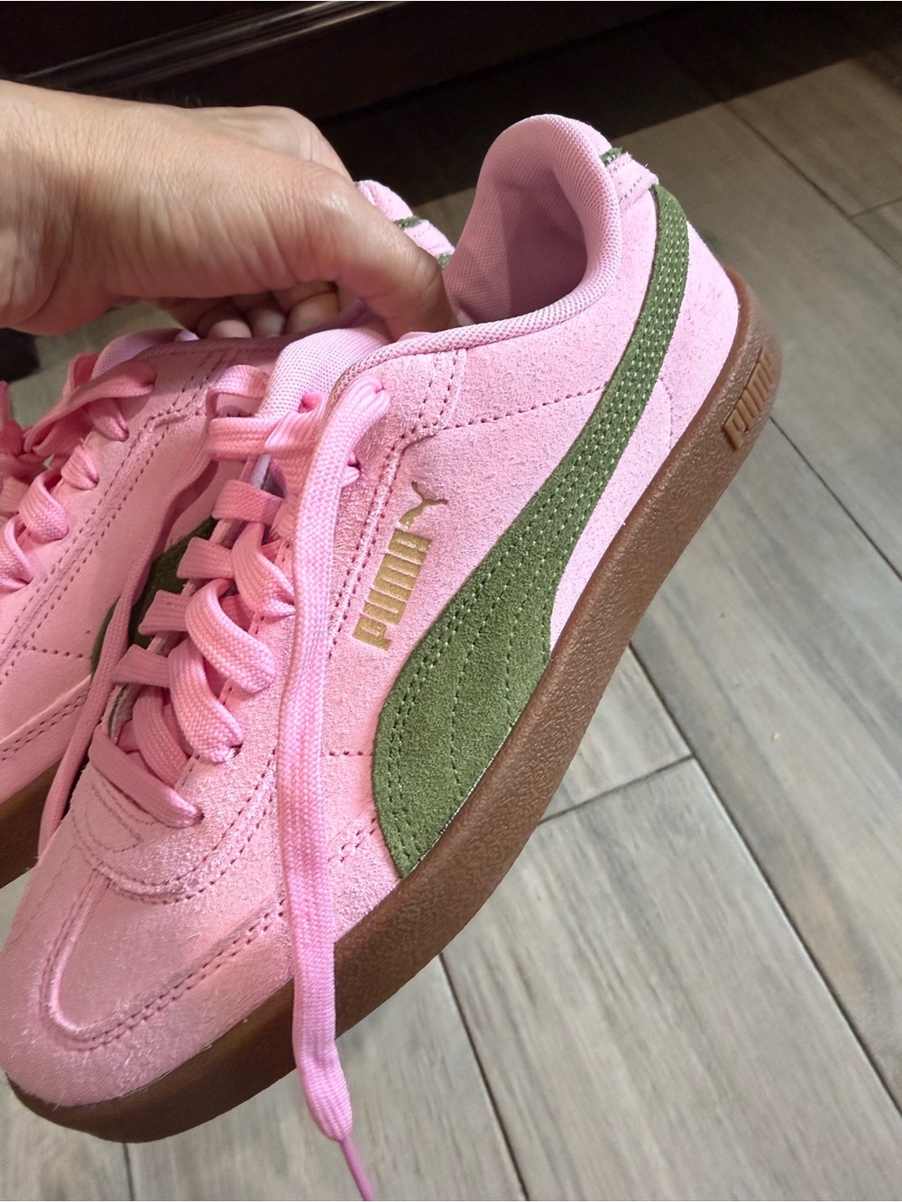 NEVER WORN PUMA Pink Suede Sneakers with Olive Accent